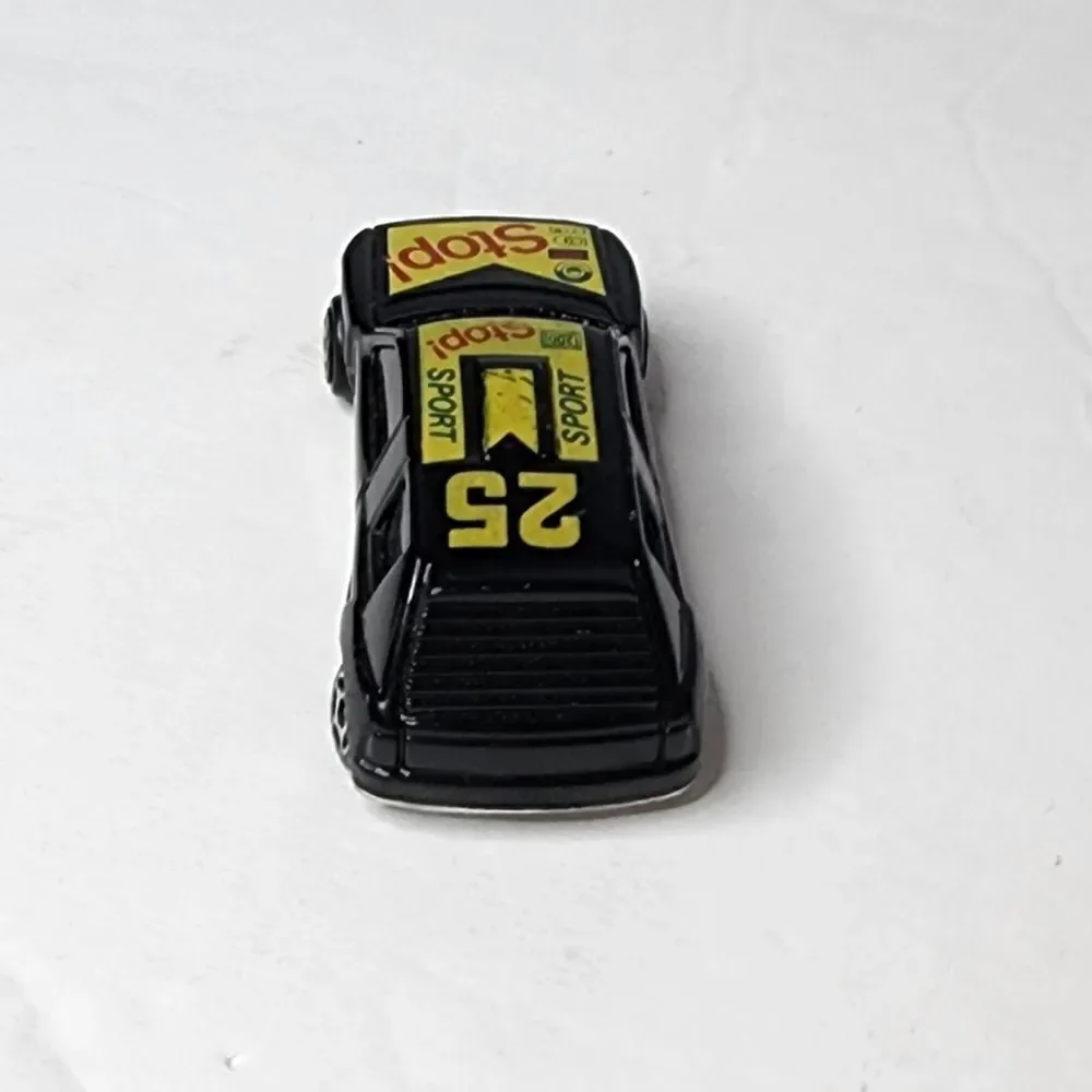 Retro Metal Black 25 Sport Wagon Lowered Car Made in China